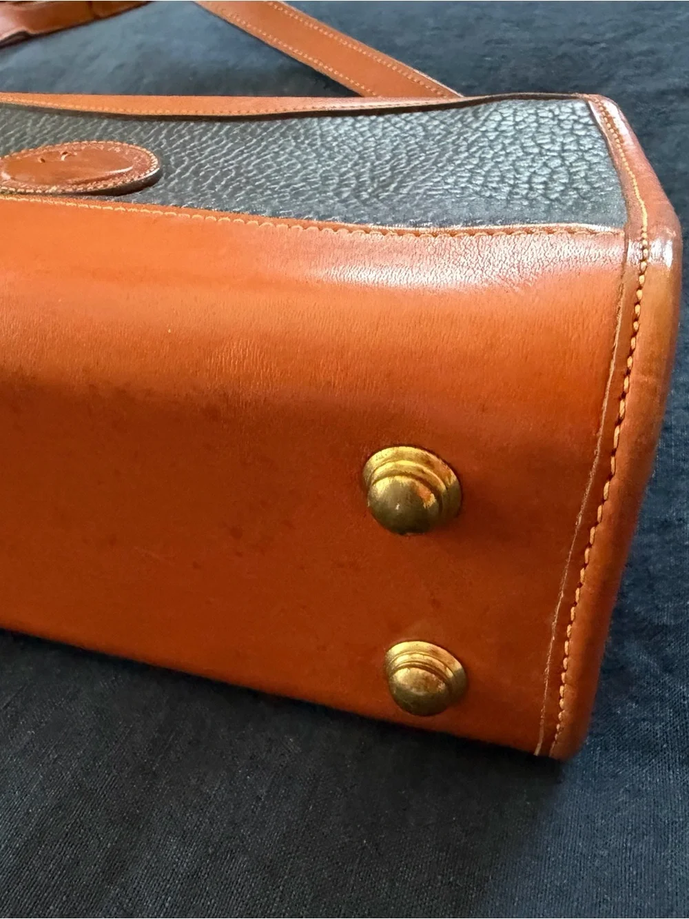 Dooney & Bourke classic dooney